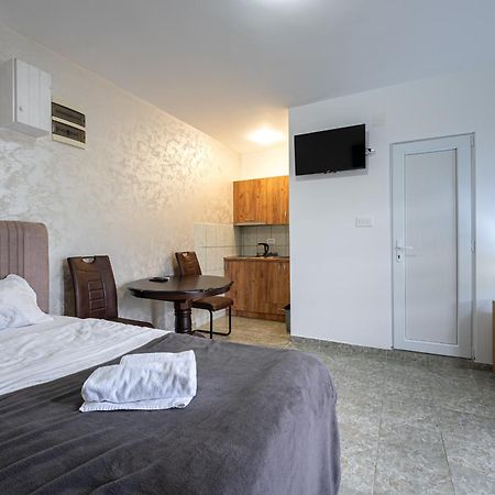 Apartments R&M Tivat Exterior photo