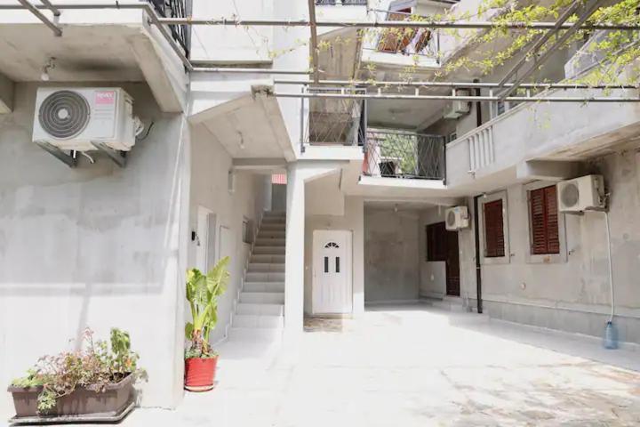 Apartments R&M Tivat Exterior photo