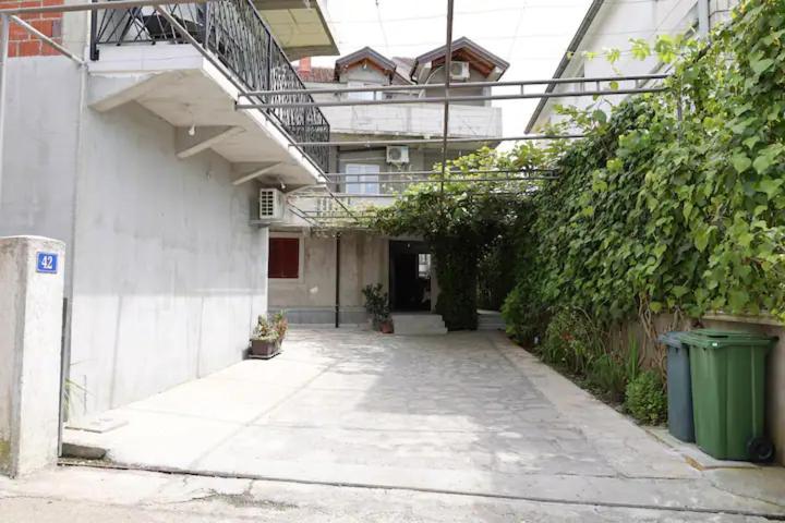 Apartments R&M Tivat Exterior photo
