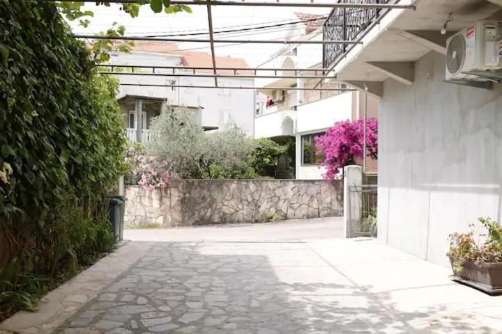 Apartments R&M Tivat Exterior photo