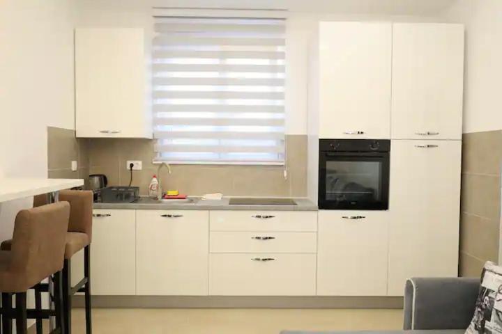 Apartments R&M Tivat Exterior photo
