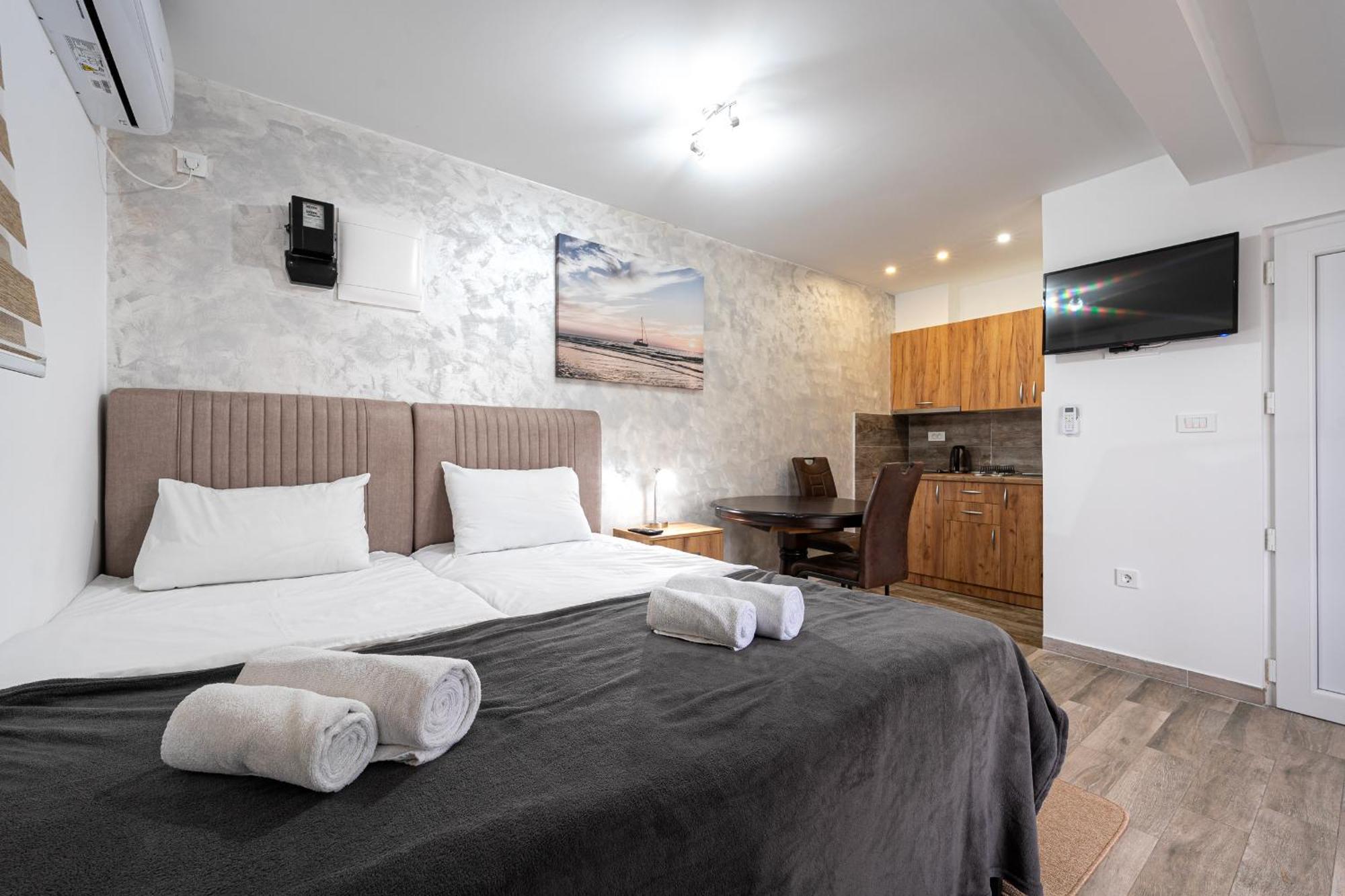 Apartments R&M Tivat Exterior photo