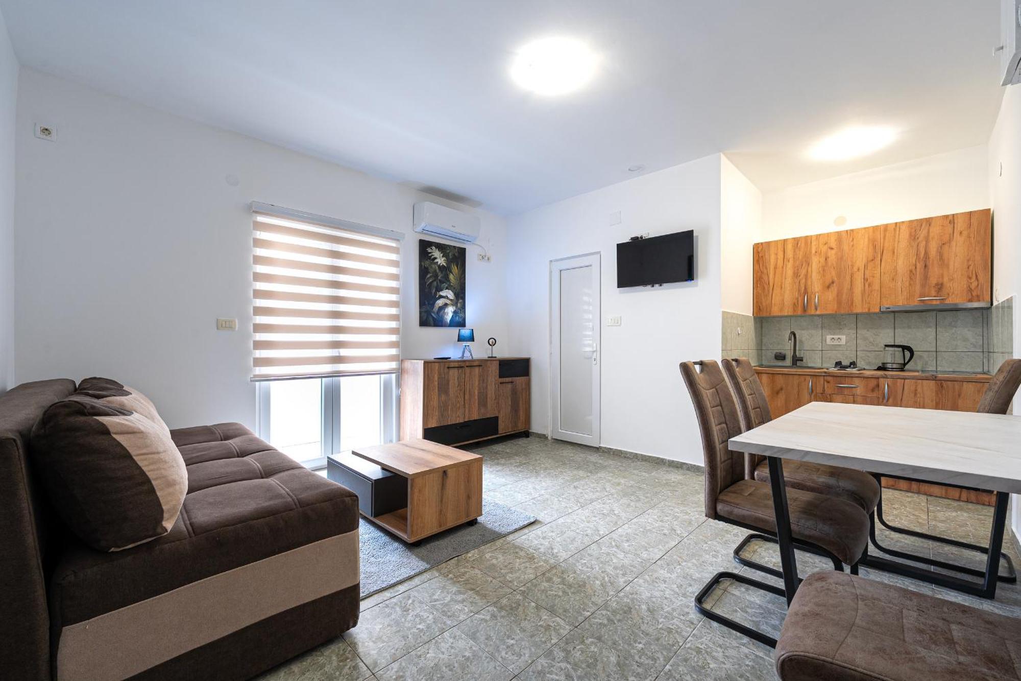 Apartments R&M Tivat Exterior photo