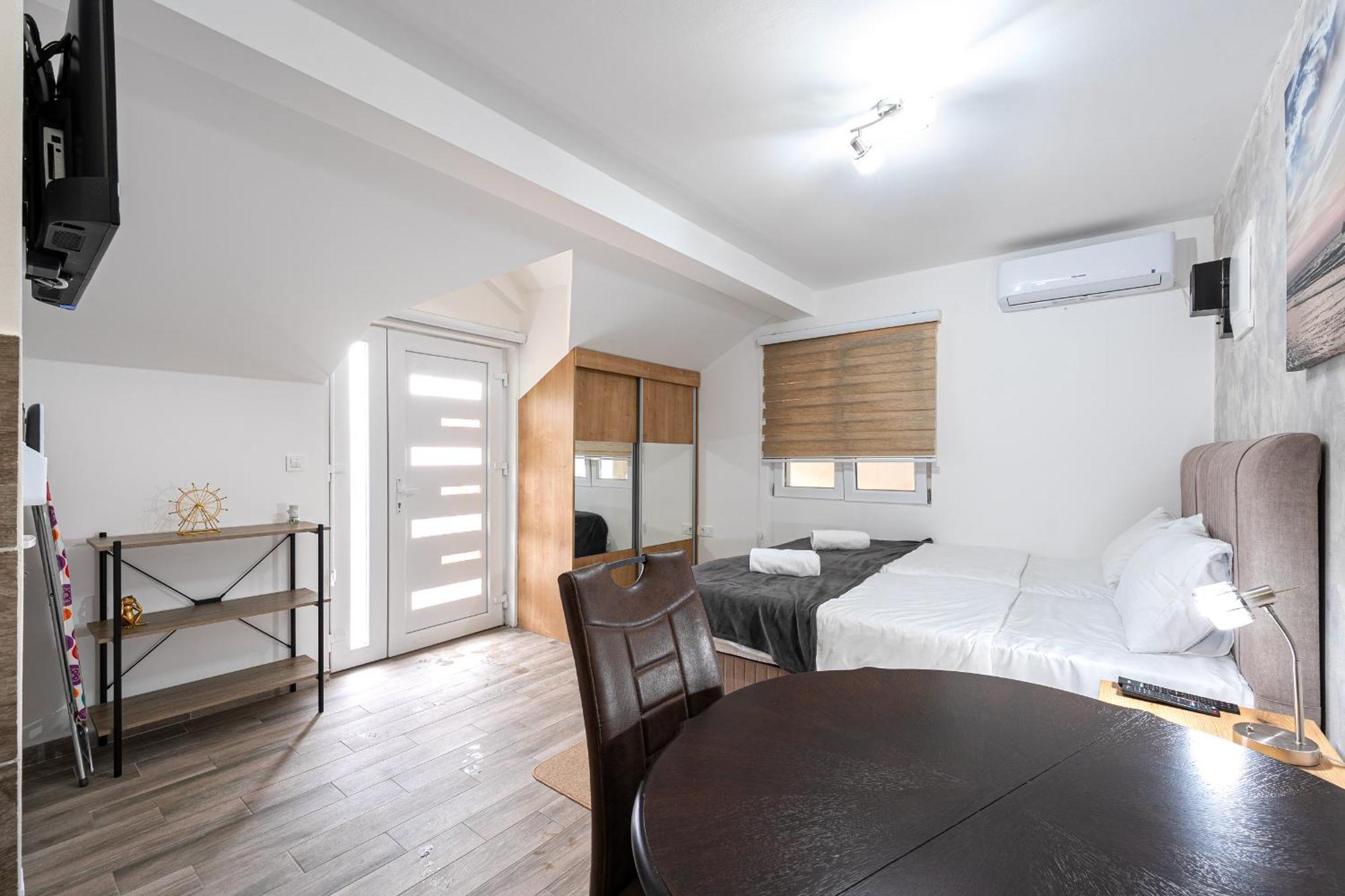 Apartments R&M Tivat Exterior photo