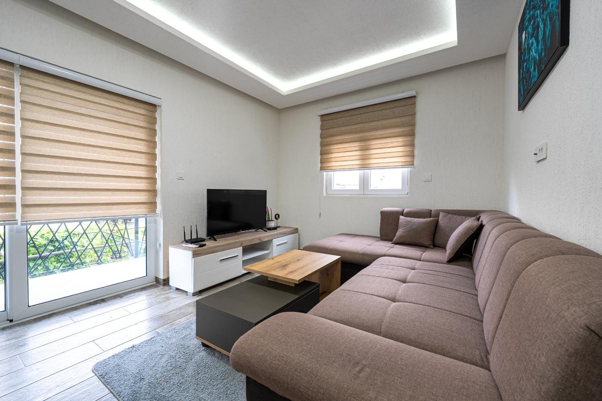 Apartments R&M Tivat Exterior photo